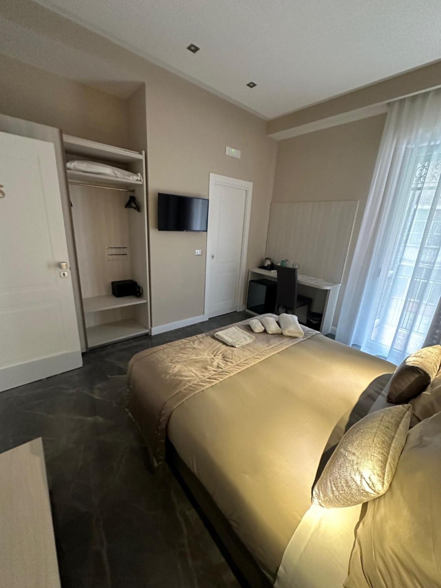 Deda & Fove Hotel Napoli Eksteriør billede