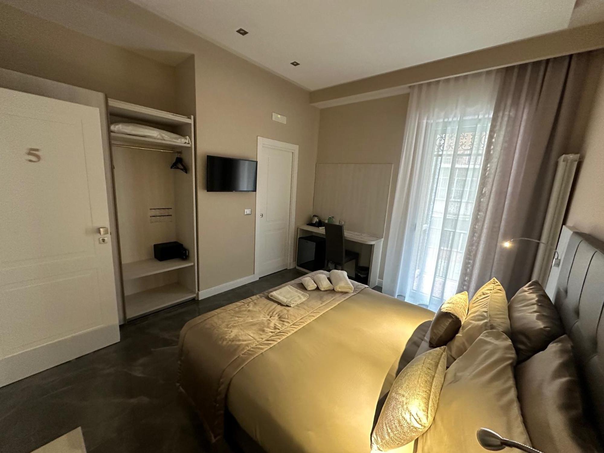 Deda & Fove Hotel Napoli Eksteriør billede